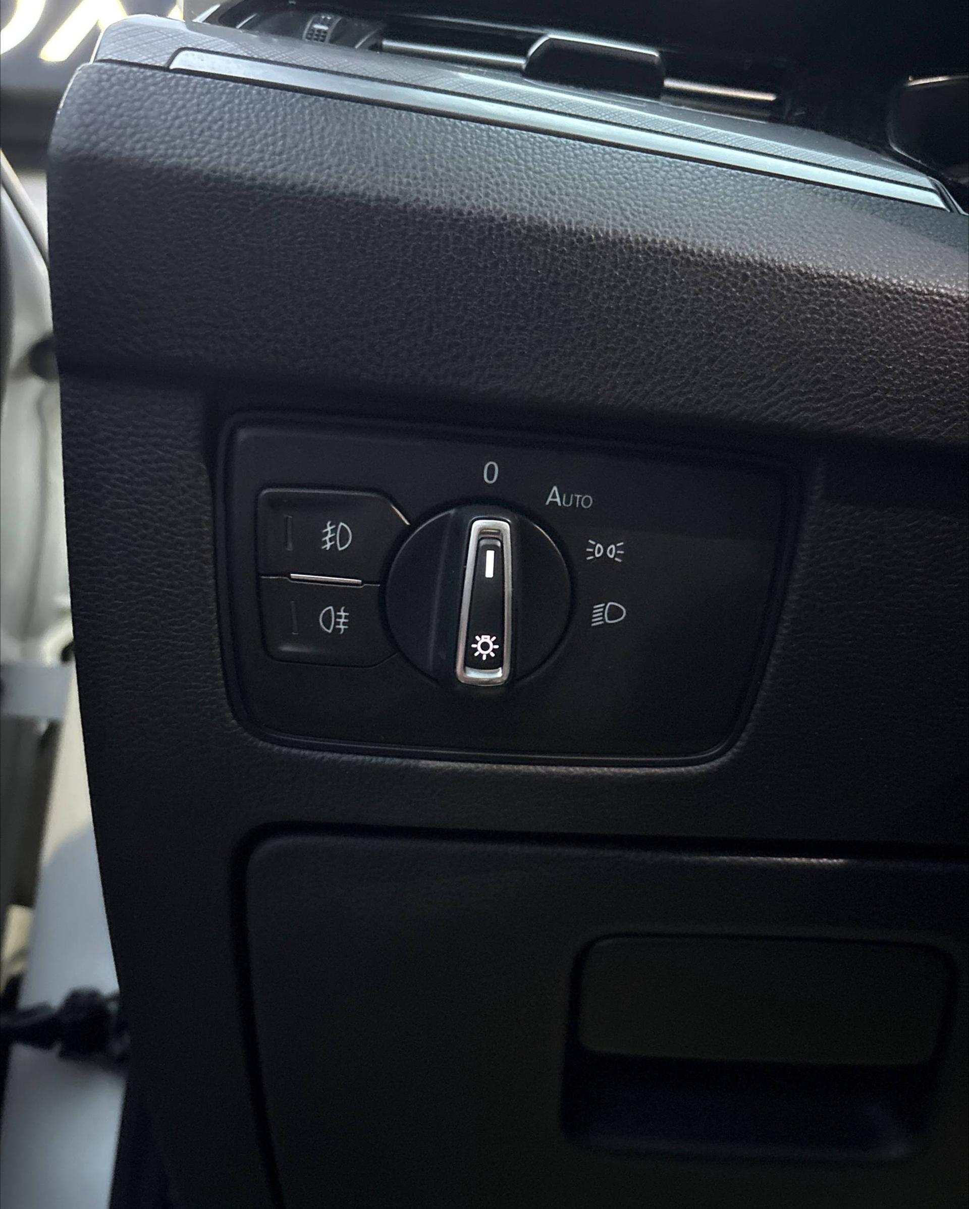 Volkswagen Passat B8 · Рестайлинг , 2021 г., механика, бензин - фото 18