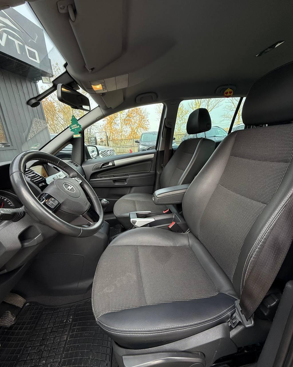 Opel Zafira B · Рестайлинг , 2009 г., механика, дизель - фото 7