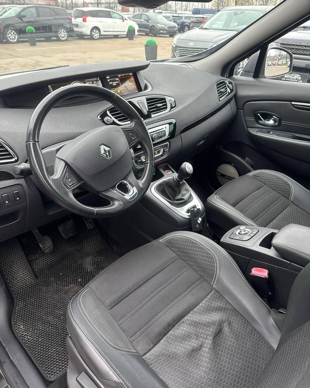Renault Grand Scenic III · 2-й рестайлинг , 2014 г., механика, дизель - фото 10