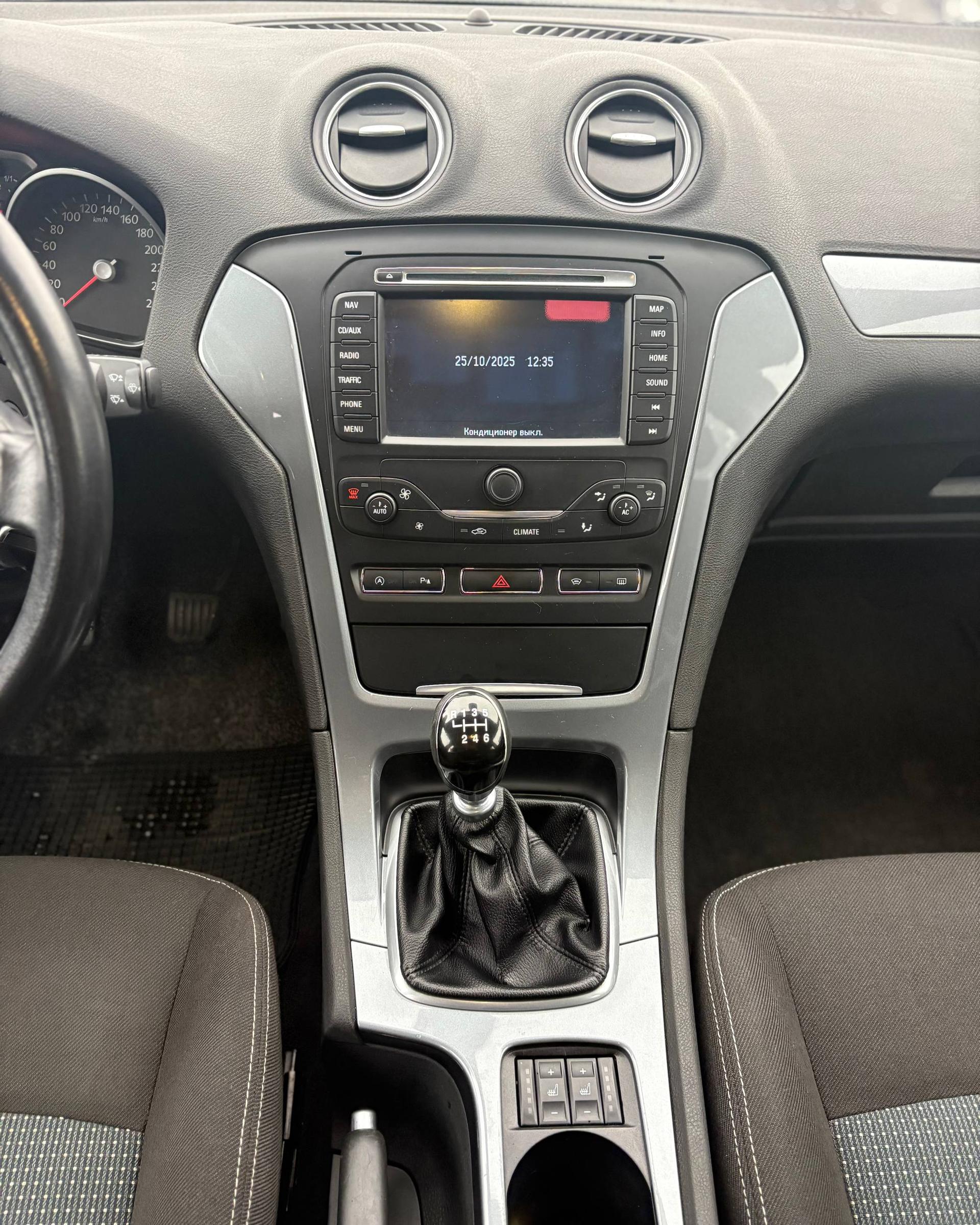 Ford Mondeo IV · Рестайлинг , 2012 г., механика, дизель  - фото 16