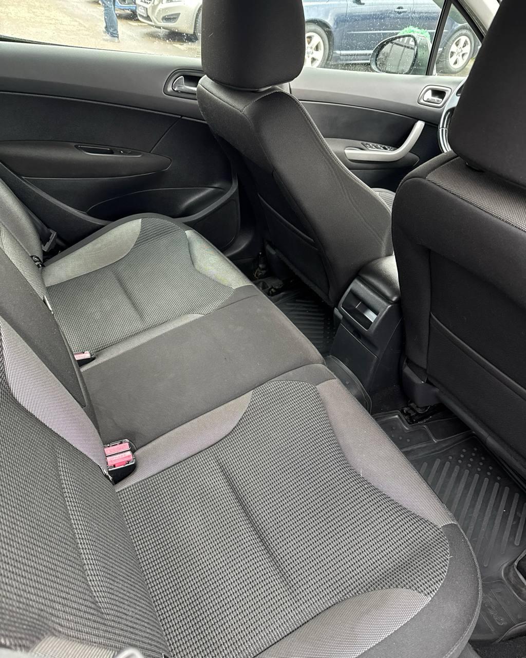 Peugeot 308 T7 · Рестайлинг , 2011 г., механика, дизель - фото 12