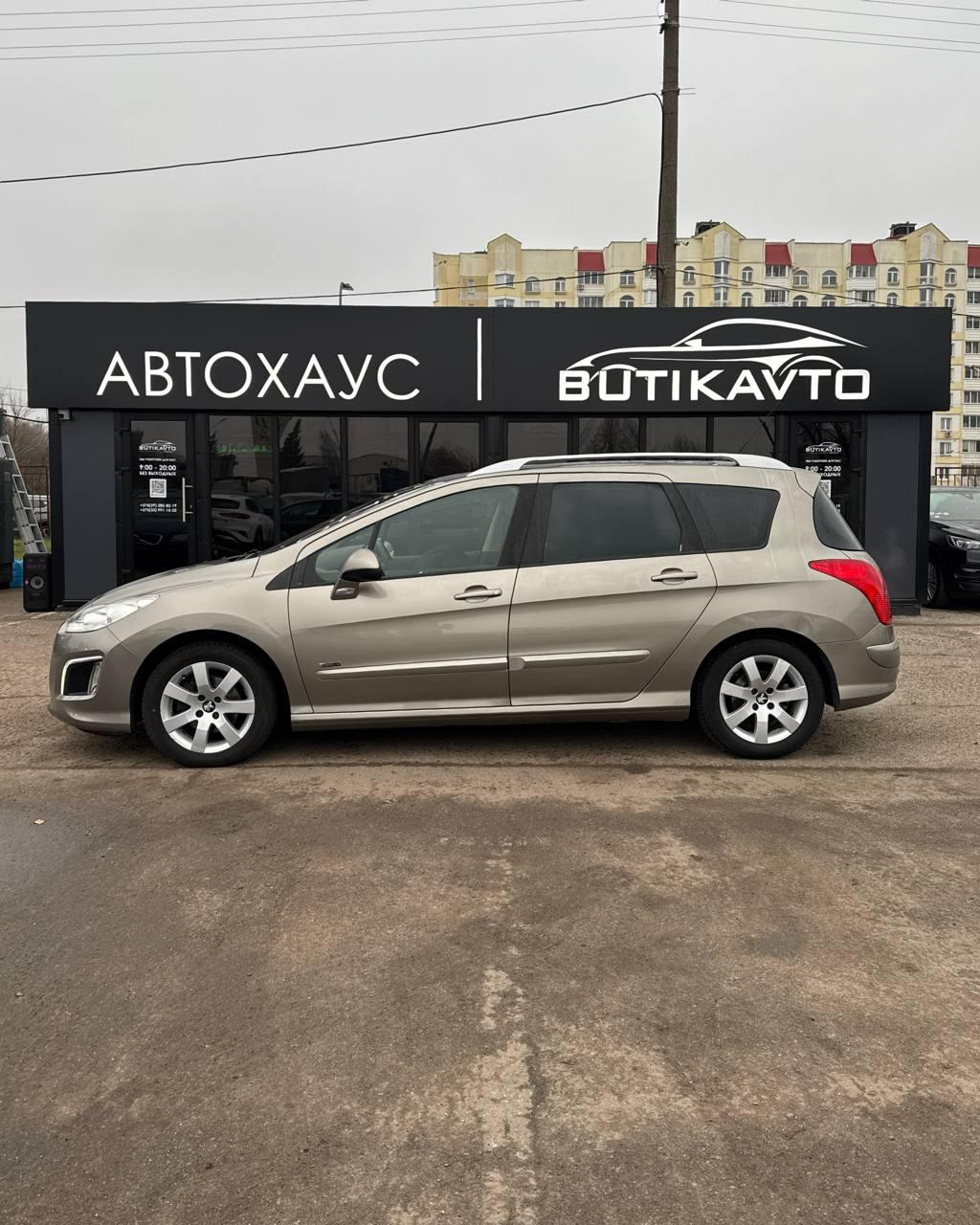 Peugeot 308 T7 · Рестайлинг , 2012 г., механика, дизель - фото 8