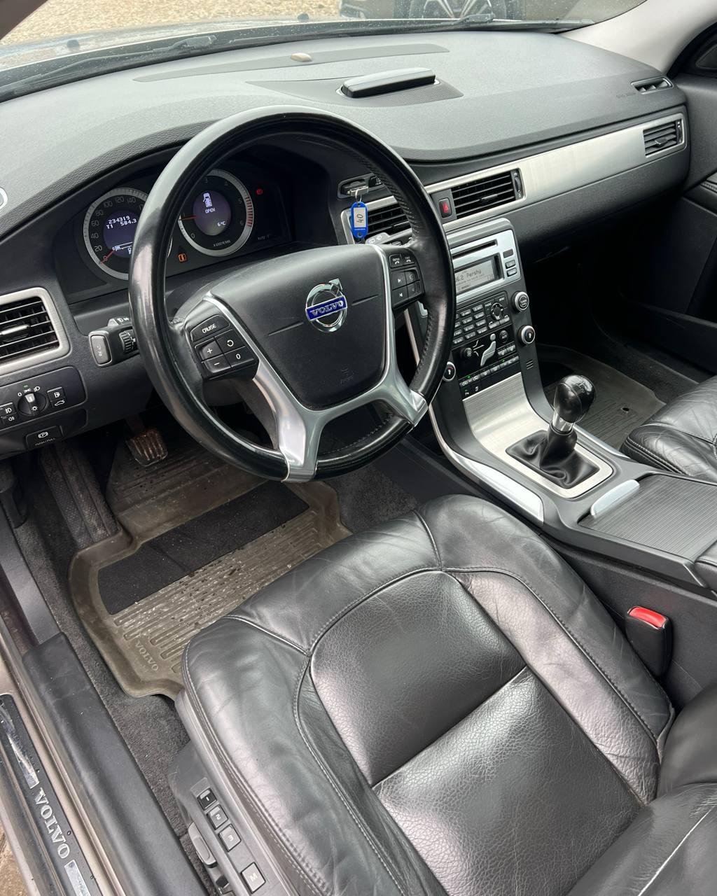Volvo V70 III , 2010 г., механика, дизель - фото 10