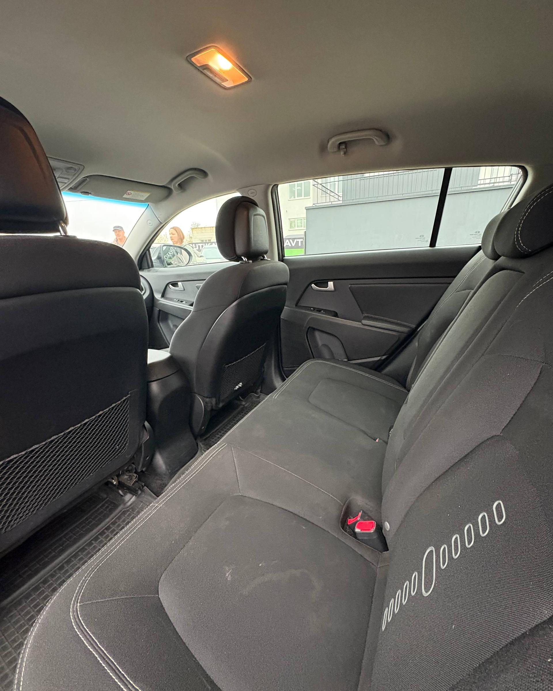 Kia Sportage III , 2011 г., автомат, бензин  - фото 9