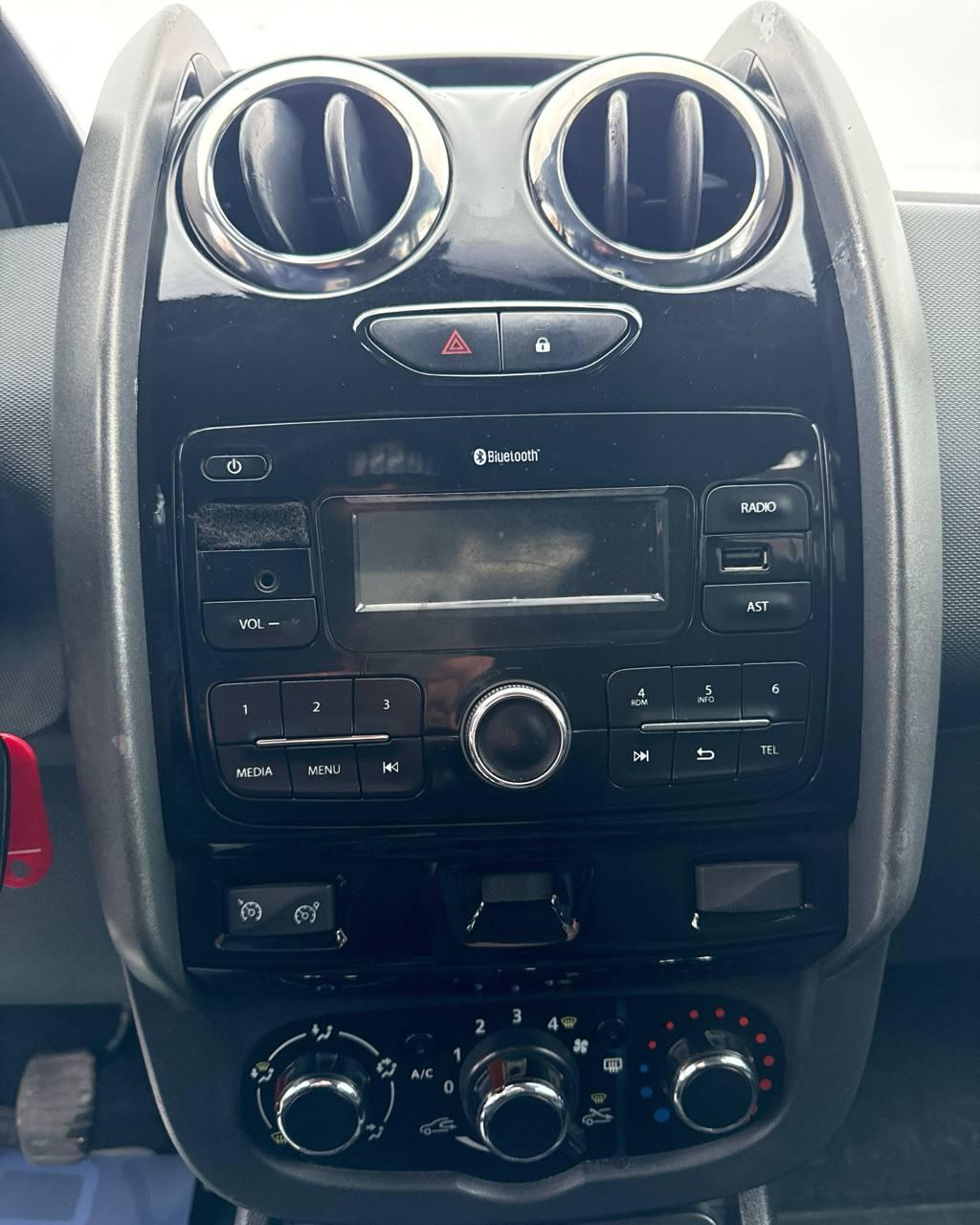 Renault Duster I · Рестайлинг , 2019 г., механика, бензин - фото 14