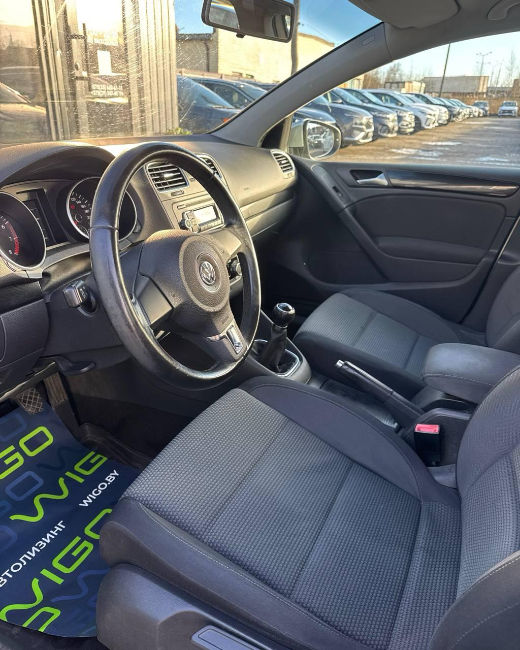 Volkswagen Golf VI , 2009 г., механика, бензин - фото 8