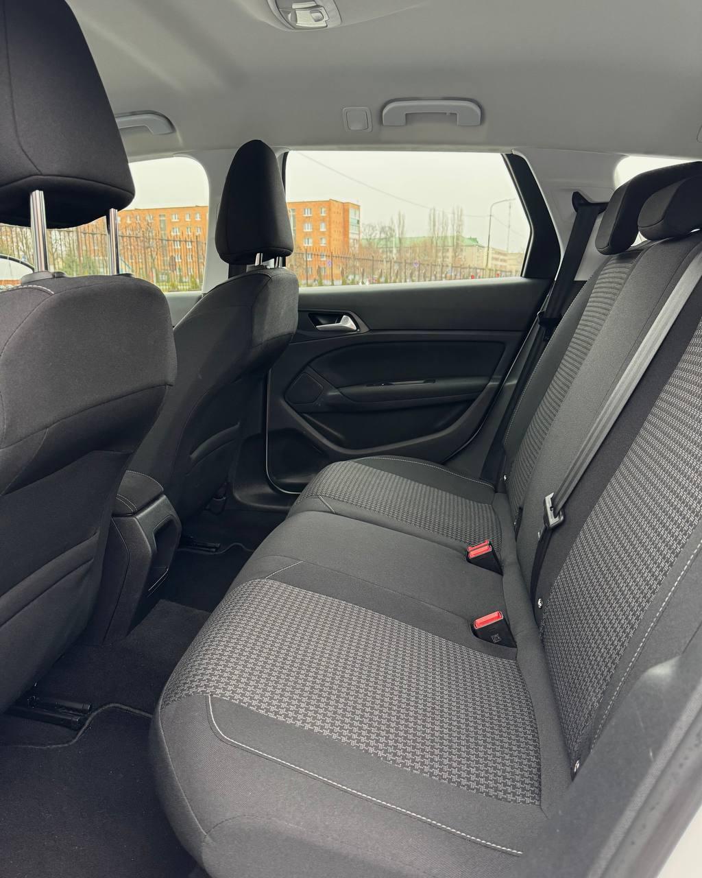 Peugeot 308 T9 · Рестайлинг , 2020 г., механика, дизель - фото 11