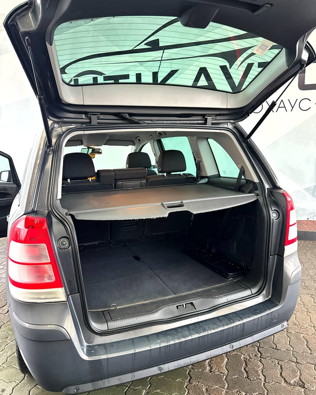 Opel Zafira B · Рестайлинг , 2014 г., механика, дизель - фото 14