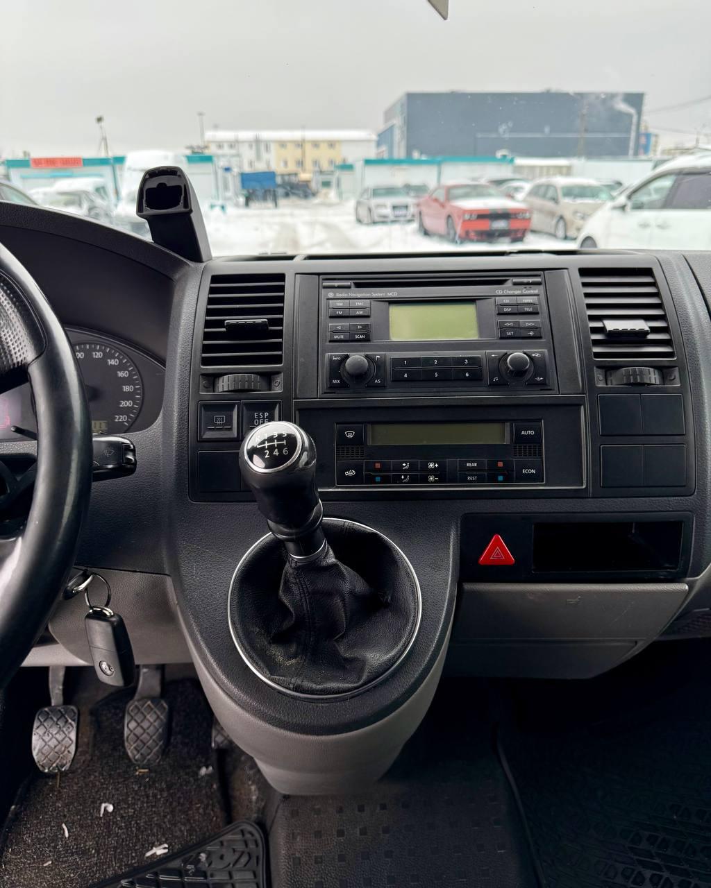 Volkswagen Transporter T5 , 2006 г., механика, дизель - фото 16