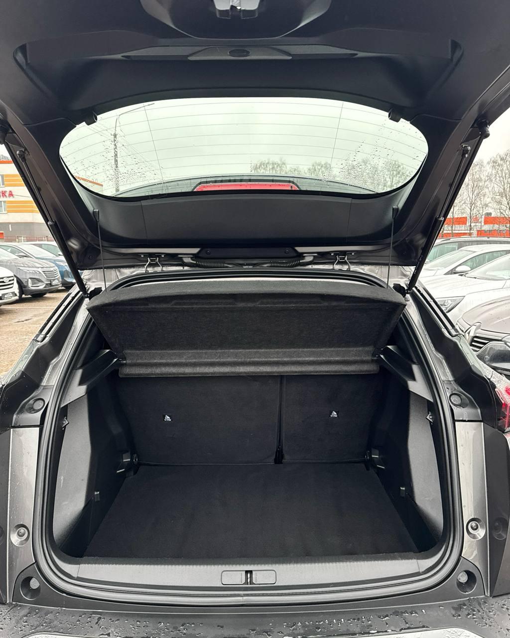 Peugeot 2008 II , 2020 г., механика, бензин - фото 12