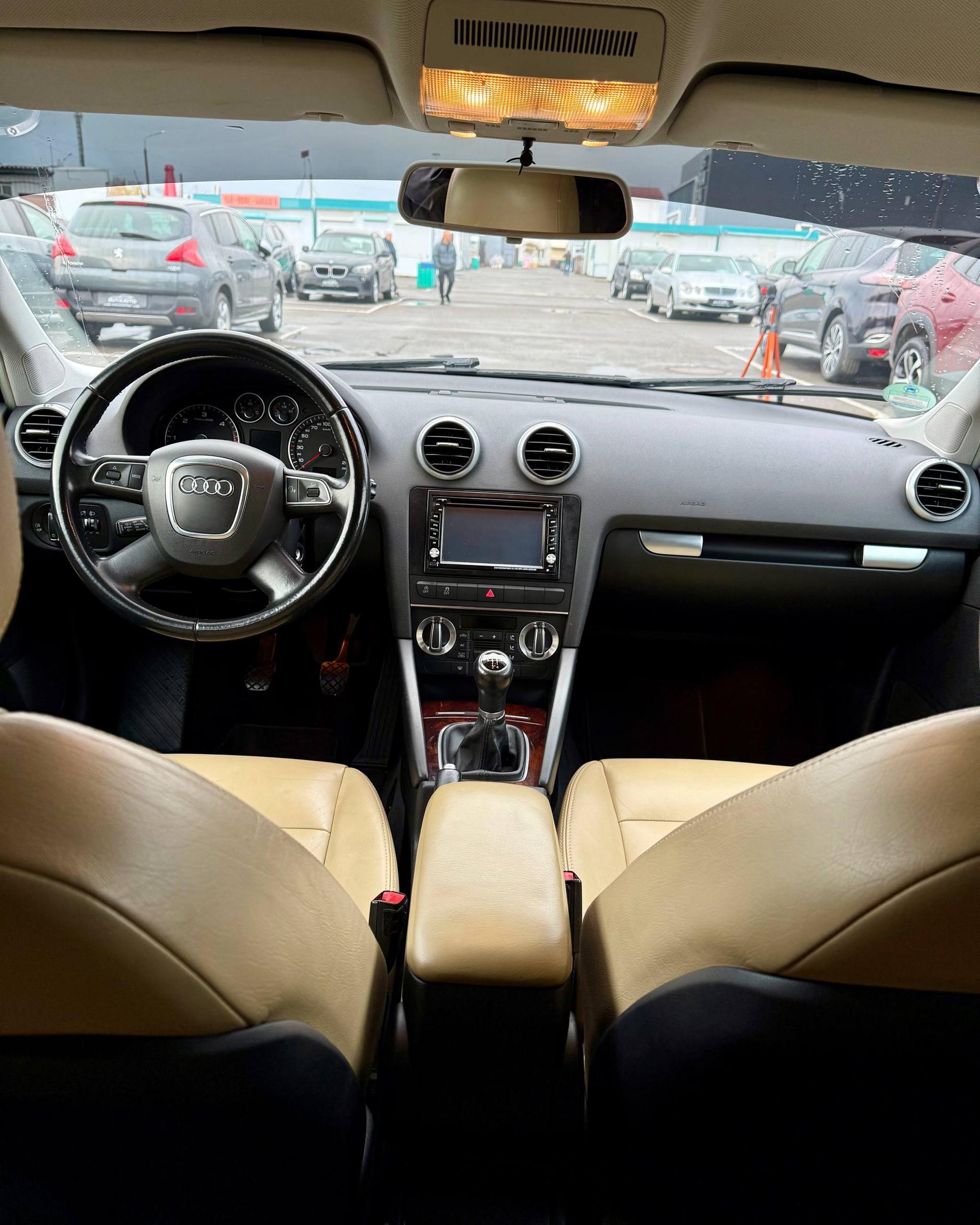 Audi A3 8P 8PA · 2-й рестайлинг , 2010 г., механика, дизель - фото 14