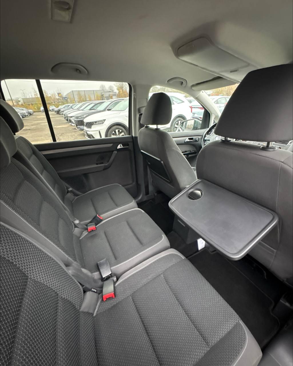 Volkswagen Touran I · 2-й рестайлинг , 2011 г., механика, дизель - фото 11