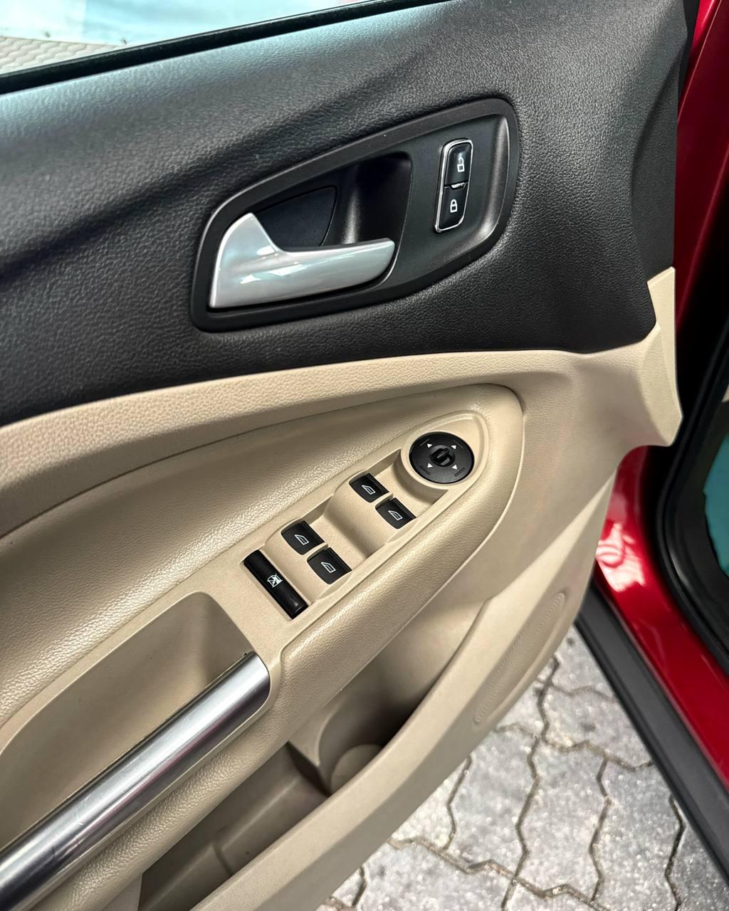 Ford Escape III , 2014 г., автомат, бензин - фото 9