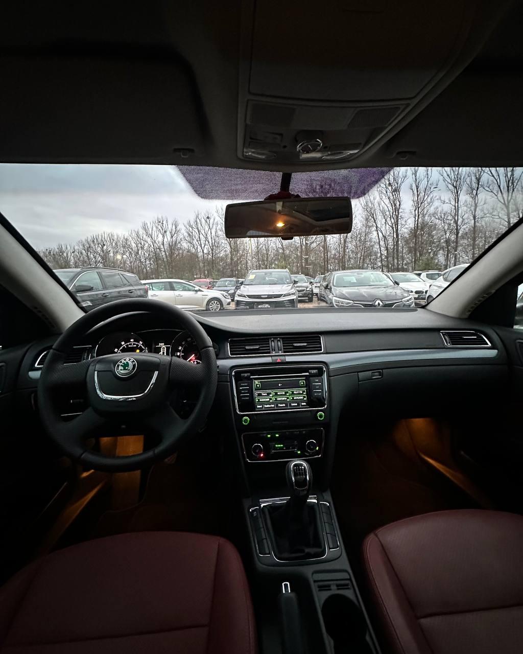 Skoda Superb II , 2010 г., механика, бензин - фото 9