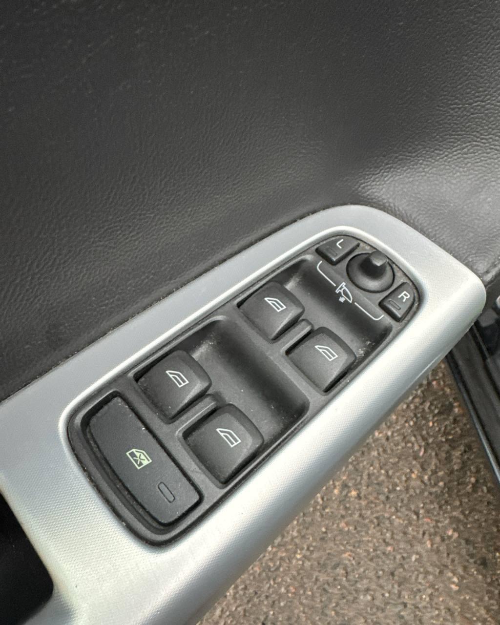 Volvo V50 I · 2-й рестайлинг , 2012 г., механика, дизель  - фото 19