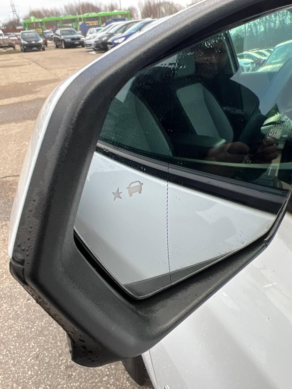 Chevrolet Equinox III · Рестайлинг , 2022 г., автомат, бензин - фото 10