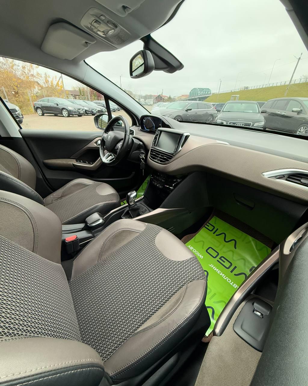 Peugeot 2008 I , 2014 г., механика, дизель - фото 12