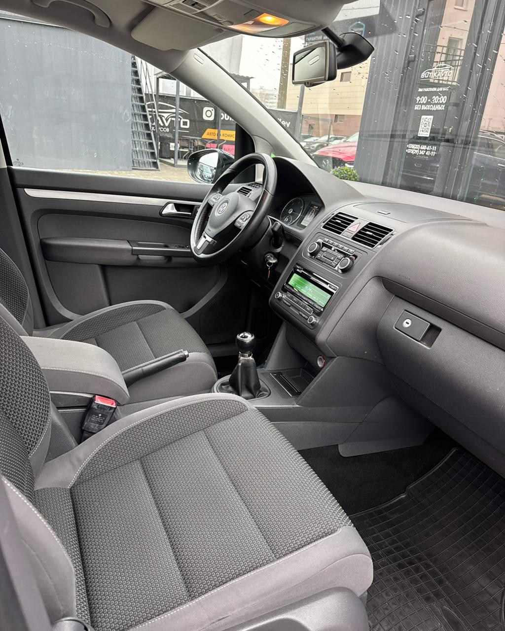 Volkswagen Touran I · 2-й рестайлинг , 2012 г., механика, дизель - фото 10