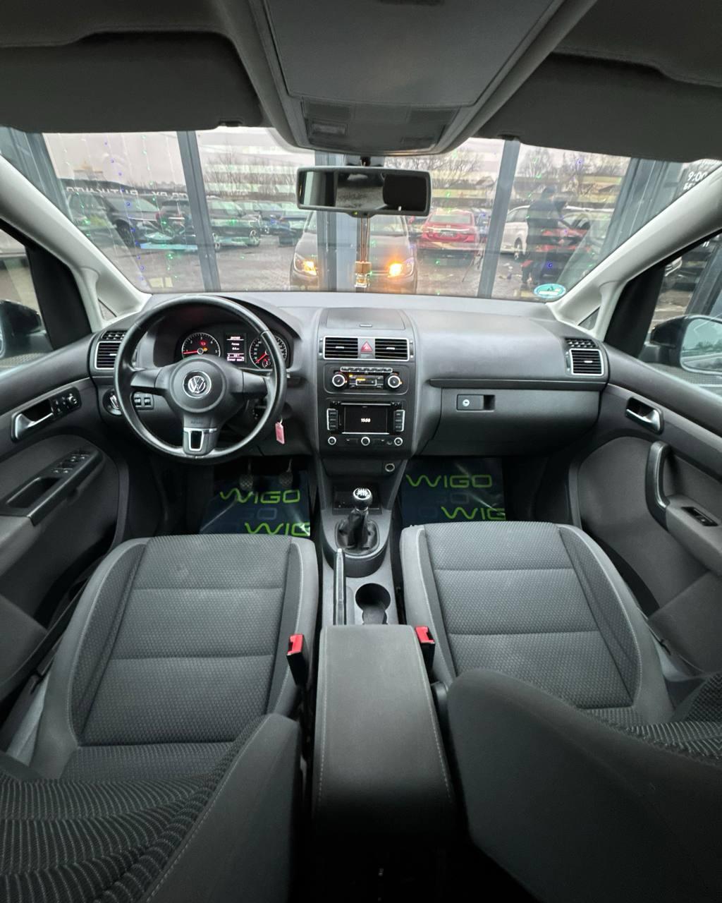 Volkswagen Touran I · 2-й рестайлинг , 2011 г., механика, дизель - фото 7