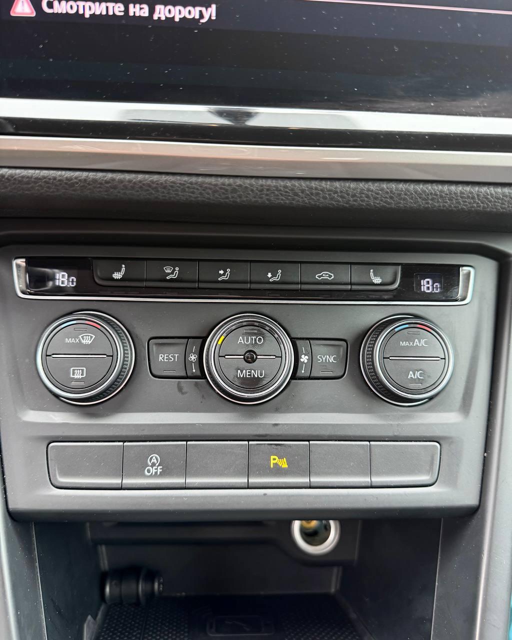 Volkswagen Touran II , 2019 г., механика, бензин - фото 17