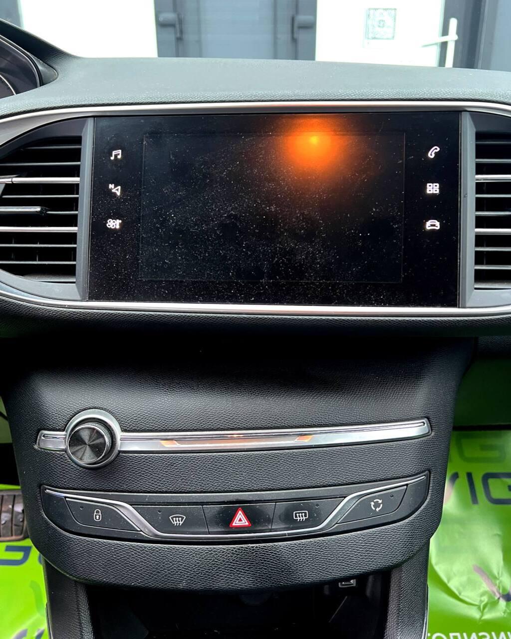 Peugeot 308 T9 · Рестайлинг , 2018 г., автомат, дизель - фото 16