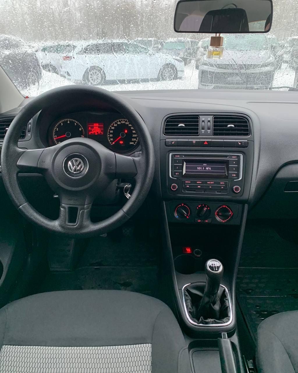 Volkswagen Polo Sedan I , 2013 г., механика, бензин - фото 9