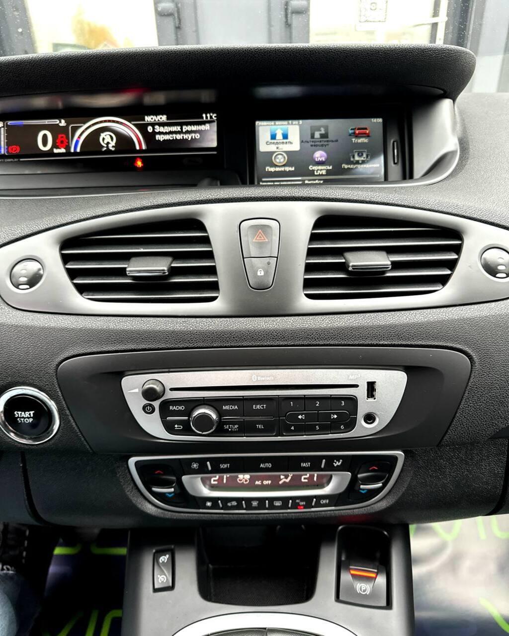 Renault Grand Scenic III · 2-й рестайлинг , 2016 г., механика, дизель  - фото 15