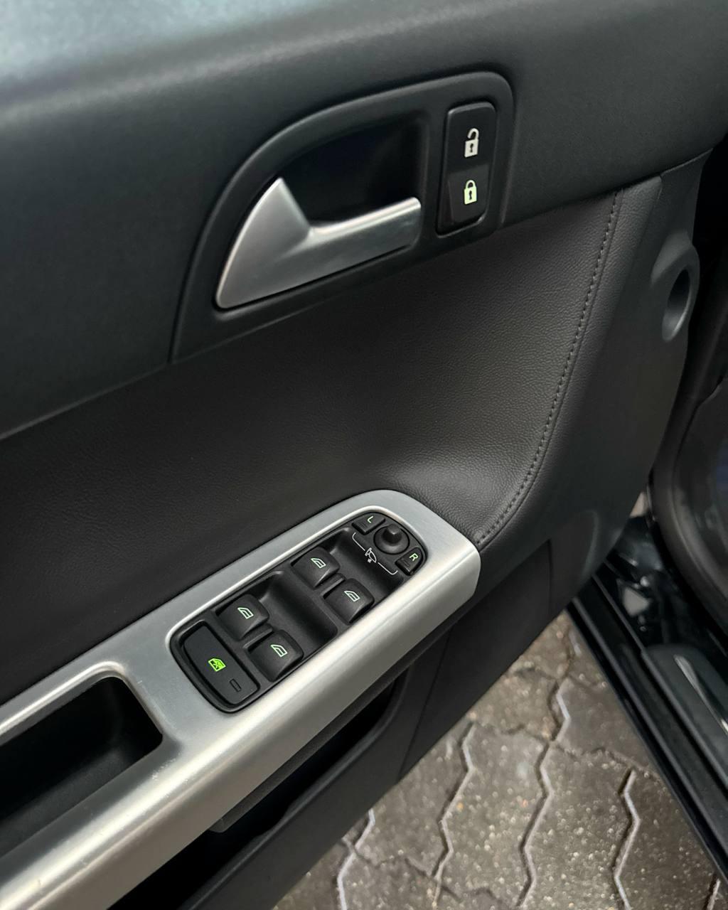 Volvo V50 I · 2-й рестайлинг , 2012 г., механика, дизель - фото 9