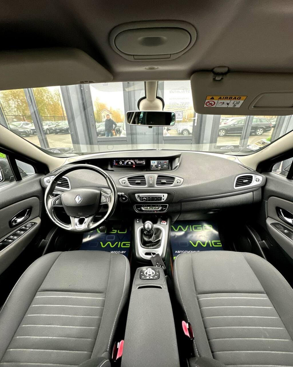 Renault Grand Scenic III · 2-й рестайлинг , 2016 г., механика, дизель  - фото 10