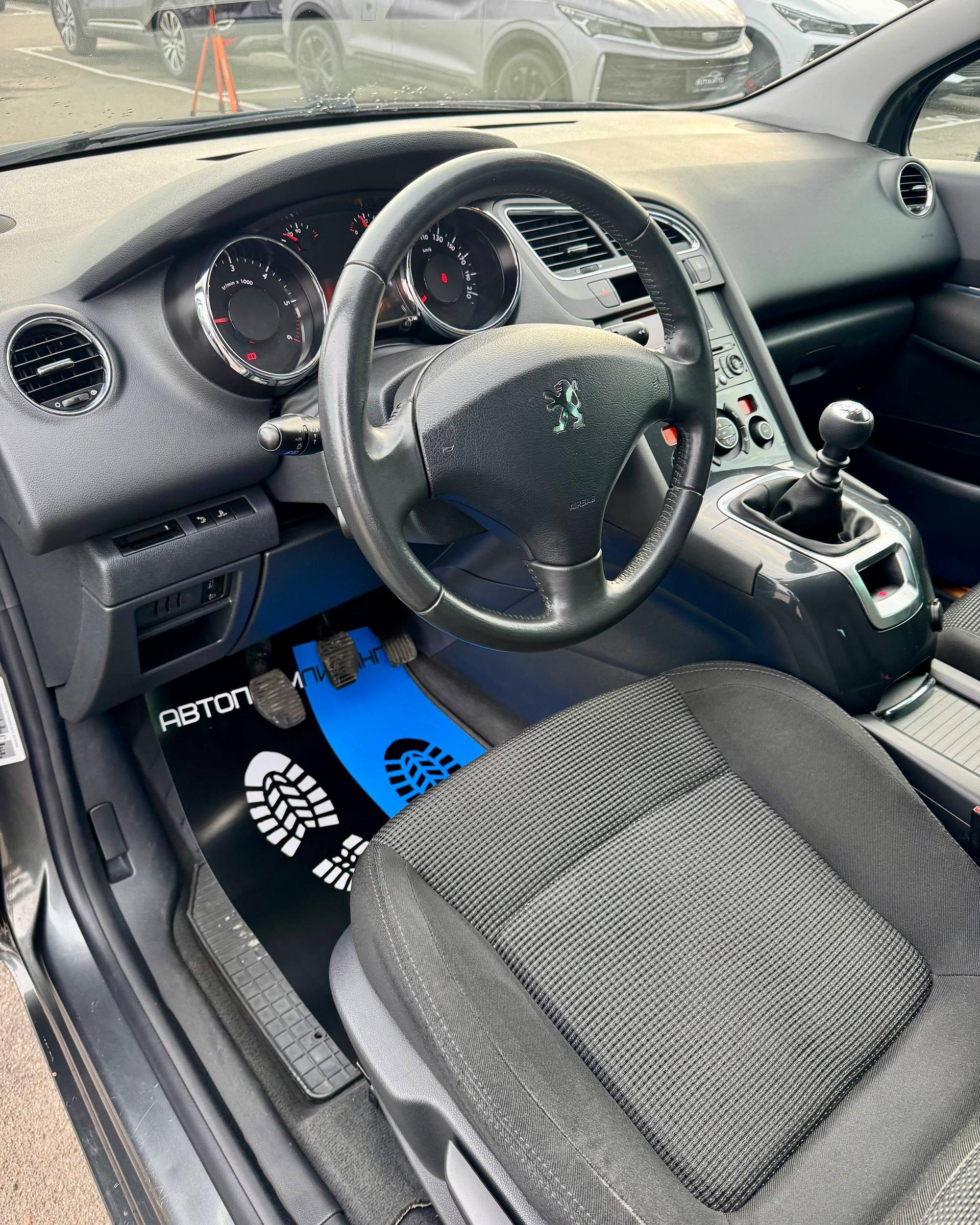 Peugeot 5008 I , 2010 г., механика, дизель - фото 11