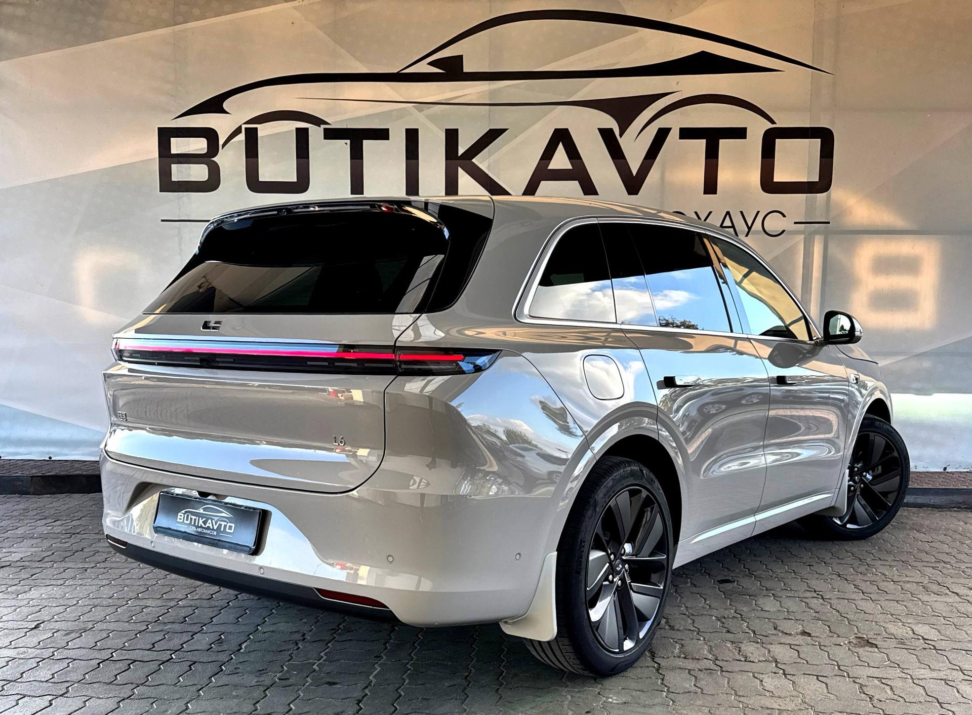 Li Auto L6 I , 2024 г., автомат, гибрид - фото 7