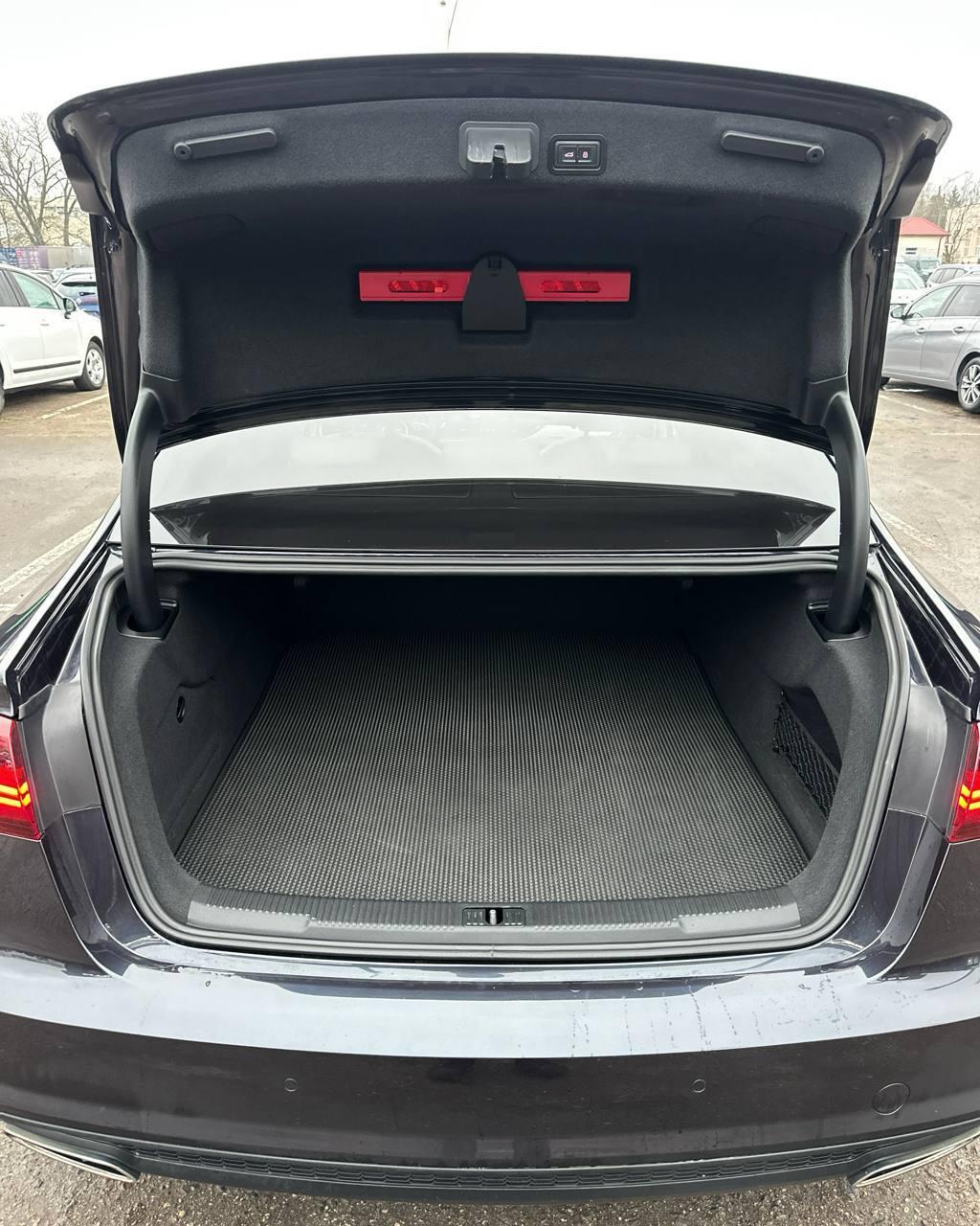 Audi A6 C7 · Рестайлинг , 2016 г., автомат, дизель - фото 12