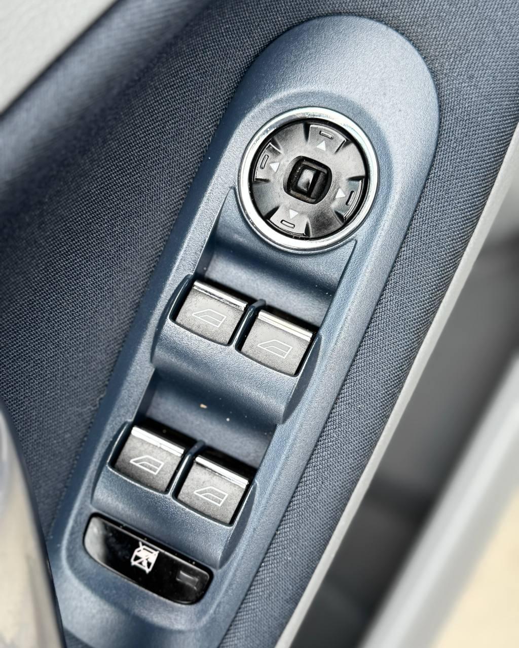 Ford Mondeo IV , 2008 г., механика, бензин - фото 16