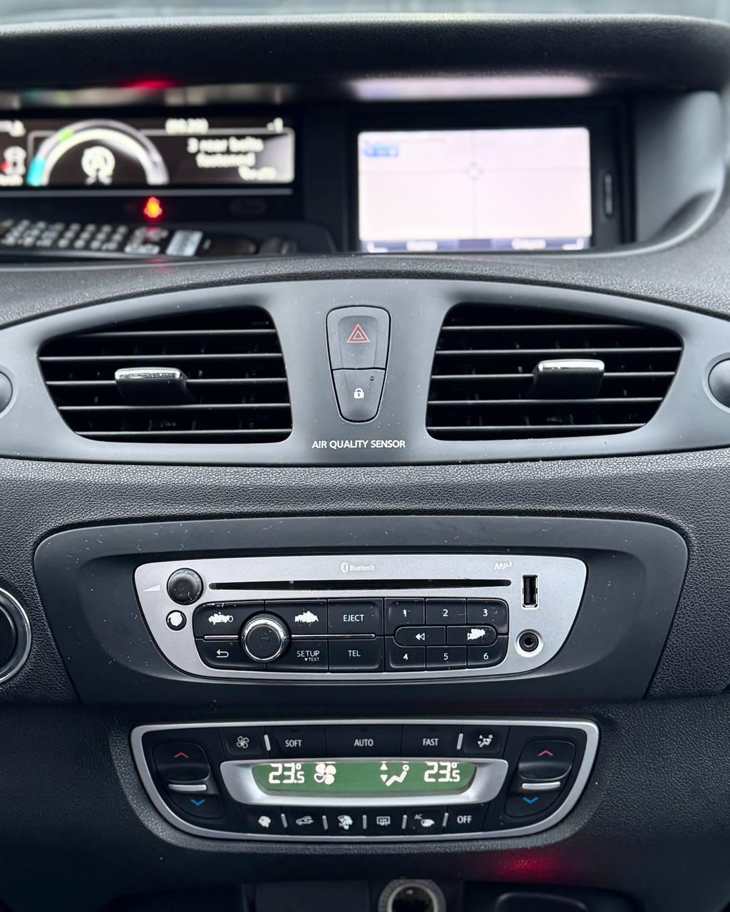 Renault Grand Scenic III · Рестайлинг , 2012 г., механика, дизель - фото 16