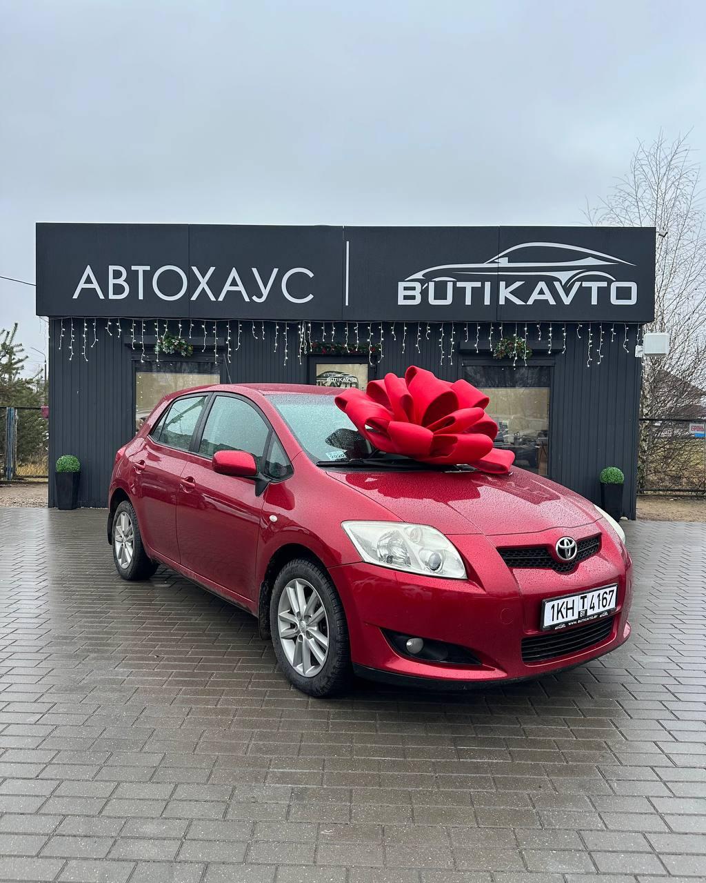 Toyota Auris I (E150) , 2009 г., механика, бензин