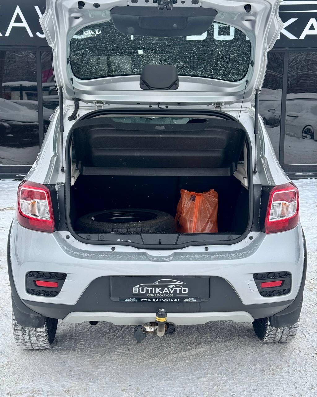 Renault Sandero Stepway II · Рестайлинг , 2019 г., механика, бензин - фото 14