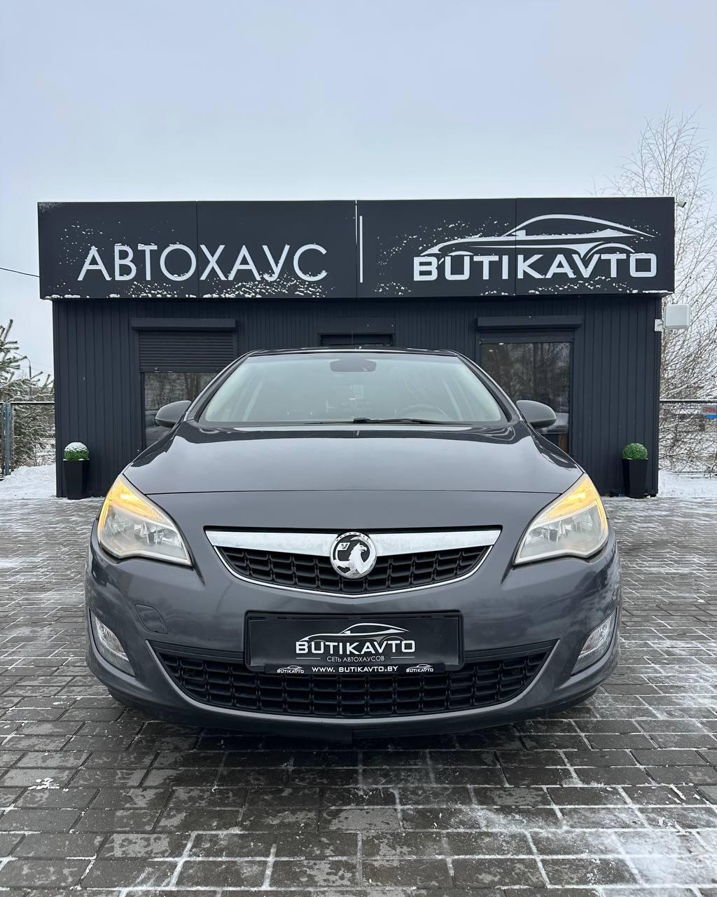 Opel Astra J , 2011 г., механика, бензин - фото 2