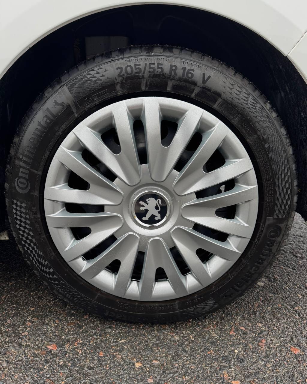 Peugeot 308 T9 · Рестайлинг , 2020 г., механика, дизель - фото 13