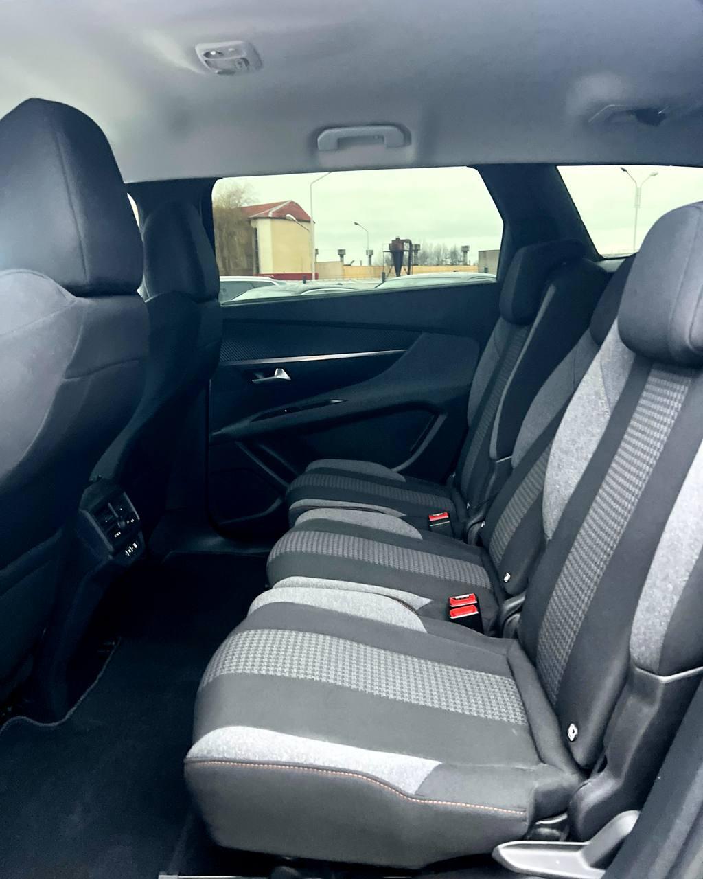 Peugeot 5008 II · Рестайлинг , 2021 г., механика, бензин - фото 15