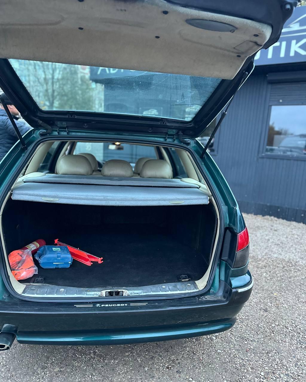 Peugeot 406 I · Рестайлинг , 1999 г., механика, дизель  - фото 12