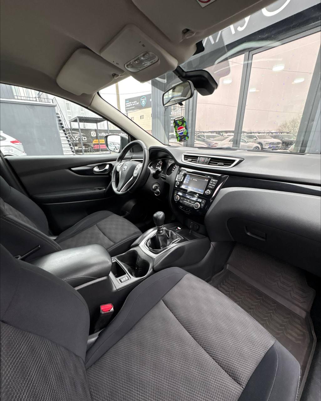 Nissan Qashqai II , 2014 г., механика, бензин - фото 10
