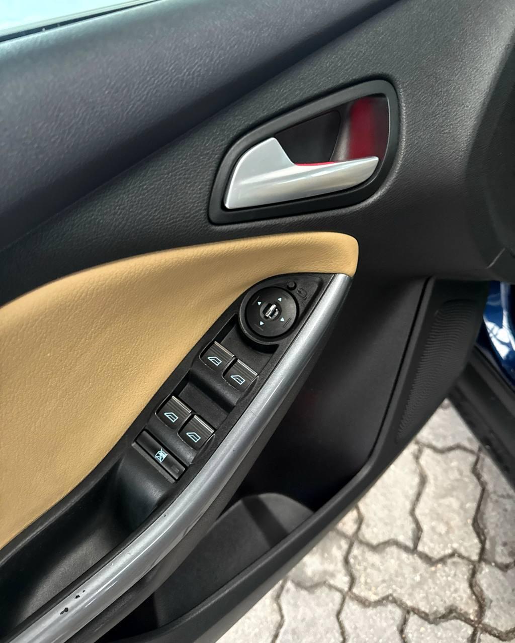 Ford Focus III , 2013 г., механика, дизель - фото 9