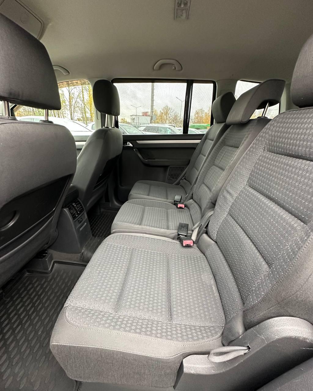 Volkswagen Touran I , 2005 г., механика, дизель  - фото 8