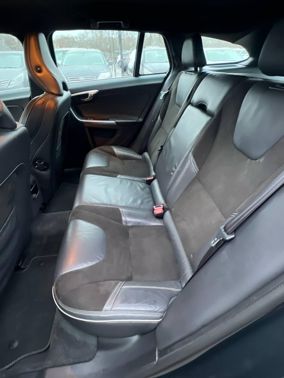 Volvo V60 I · Рестайлинг , 2013 г., робот, дизель - фото 14