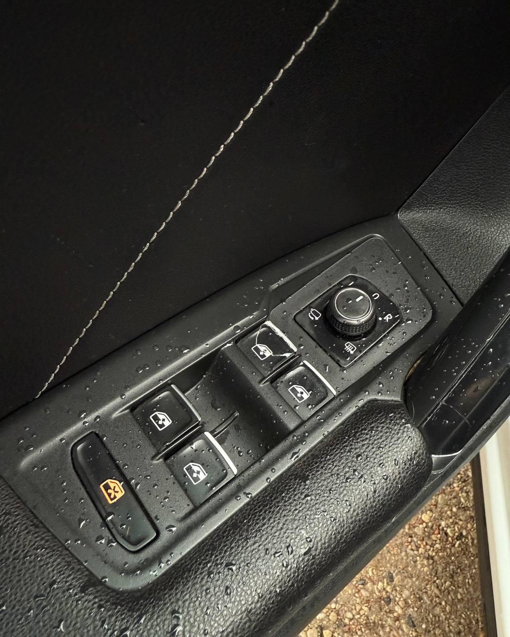 Volkswagen Tiguan II , 2017 г., робот, дизель - фото 12