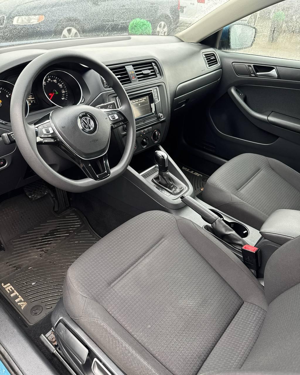 Volkswagen Jetta VI · Рестайлинг , 2015 г., автомат, бензин - фото 10