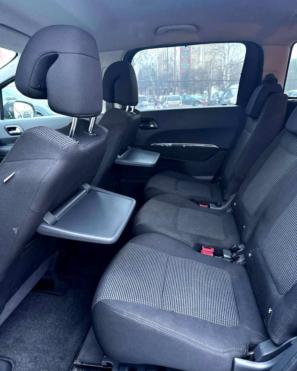 Peugeot 5008 I , 2010 г., механика, дизель - фото 12