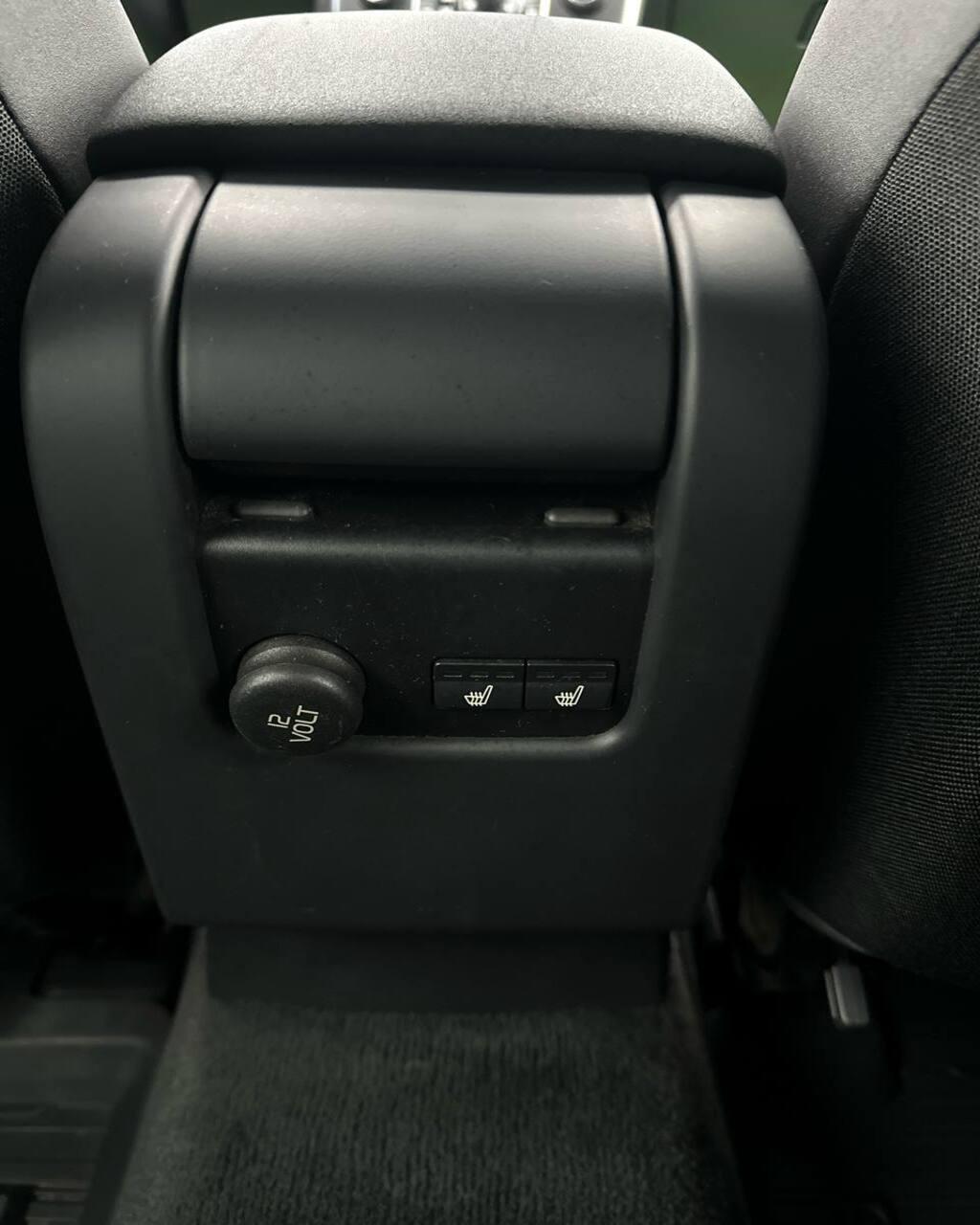 Volvo V60 I , 2012 г., механика, дизель - фото 15