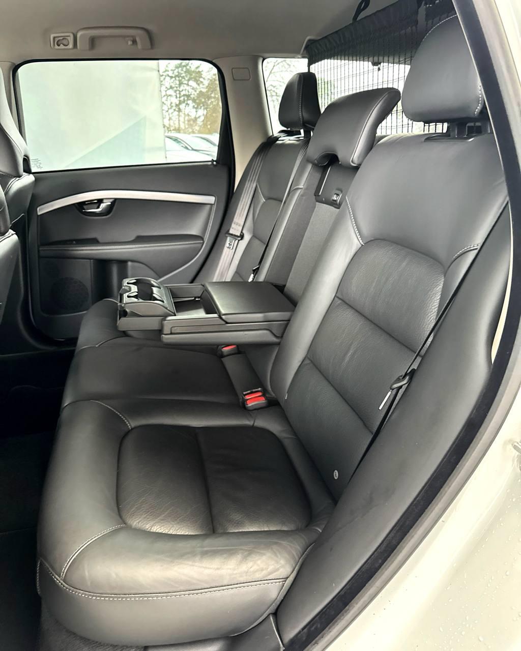 Volvo V70 III · Рестайлинг , 2014 г., механика, дизель - фото 14