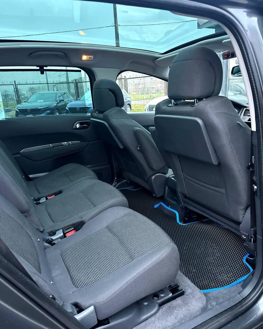 Peugeot 5008 I · Рестайлинг , 2014 г., механика, дизель - фото 13